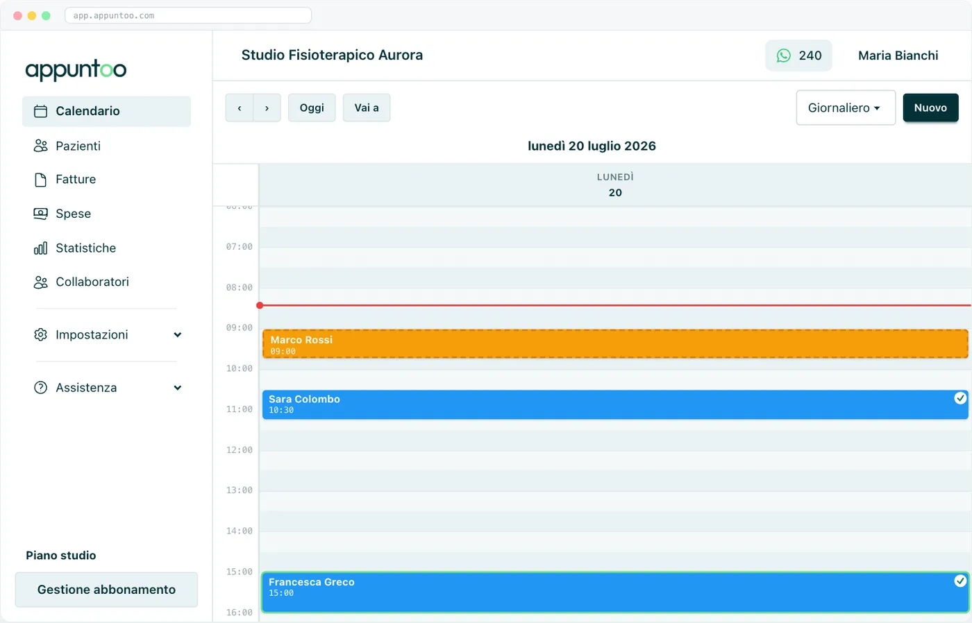 La richiesta nel calendario Il blocco ambra tratteggiato è una prenotazione online in attesa; gli altri appuntamenti restano con i colori consueti.